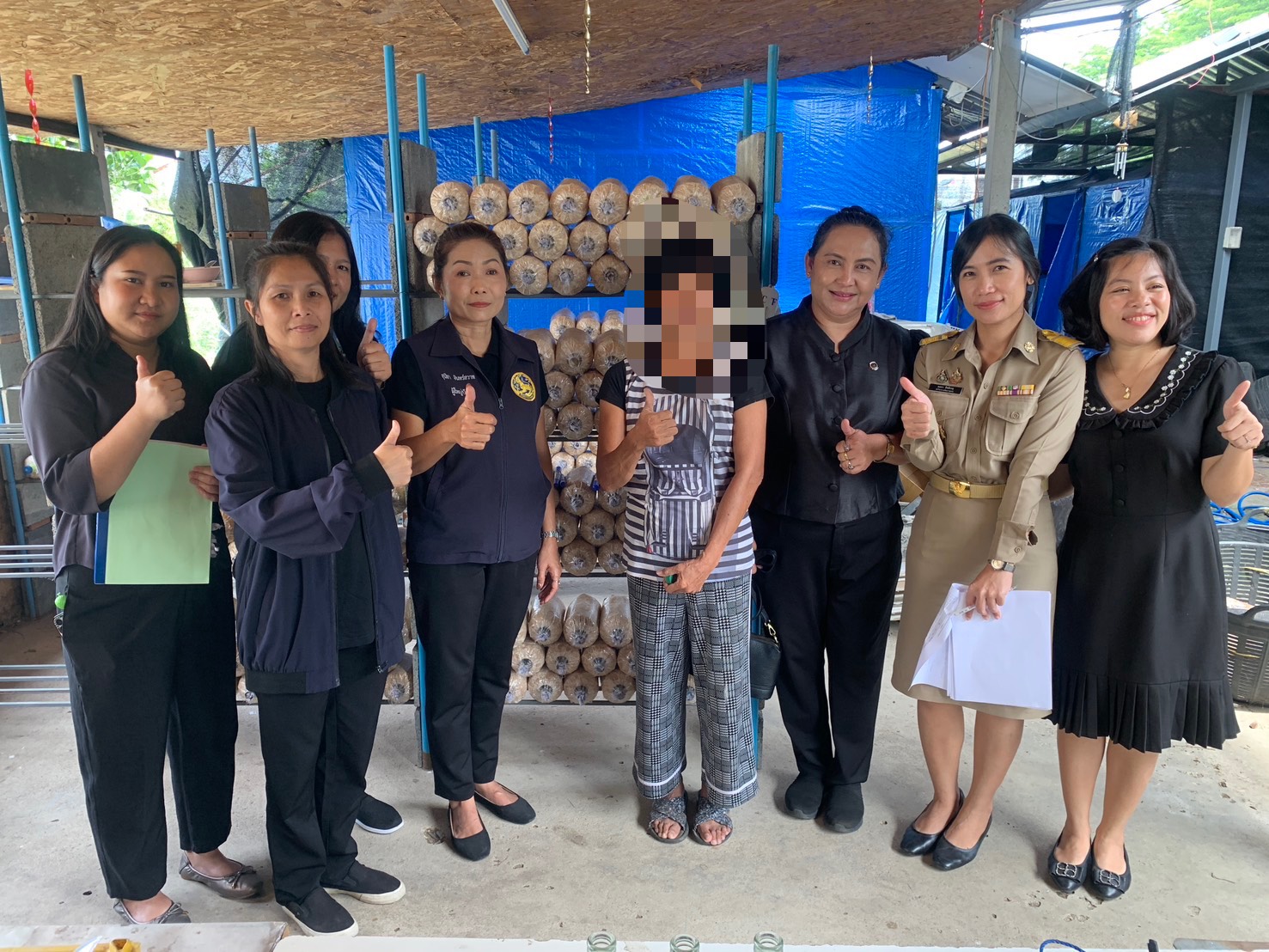 สพอ.เมืองปทุมธานี ร่วมติดตามการดำเนินงานโครงการที่ได้รับเงินทุนหมุนเวียนกองทุนพัฒนาบทบาทสตรี ประจำปีงบประมาณ พ.ศ. 2568