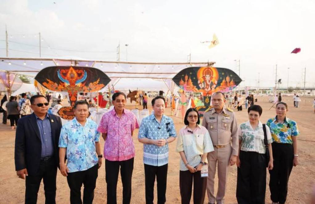 สพอ.เมืองปทุมธานี ร่วมพิธีเปิดการจัดงาน Pathumthani Kite Festival ประจำปี ๒๕๖๙📌
